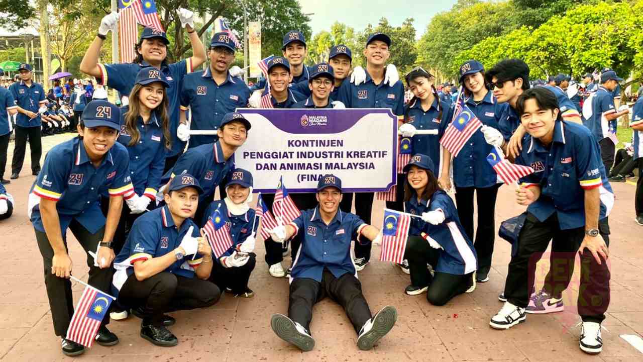 astro_gempak_baiknya-semua-anak-murid-kelas-tahahan-cikgu-hiragi-ni-memang-behave-sertai-perarakan-hari-kebangsaan.jpg
