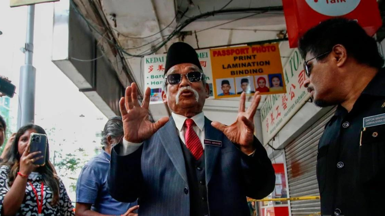astro_gempak_raja-bomoh-di-lokasi-kejadian-tanah-jerlus.png
