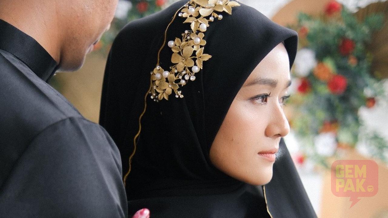farah-lee-dah-kahwin-netizen-rasa-lucu-tengok-hashtag-macam-tu-je-dia-umum.jpg
