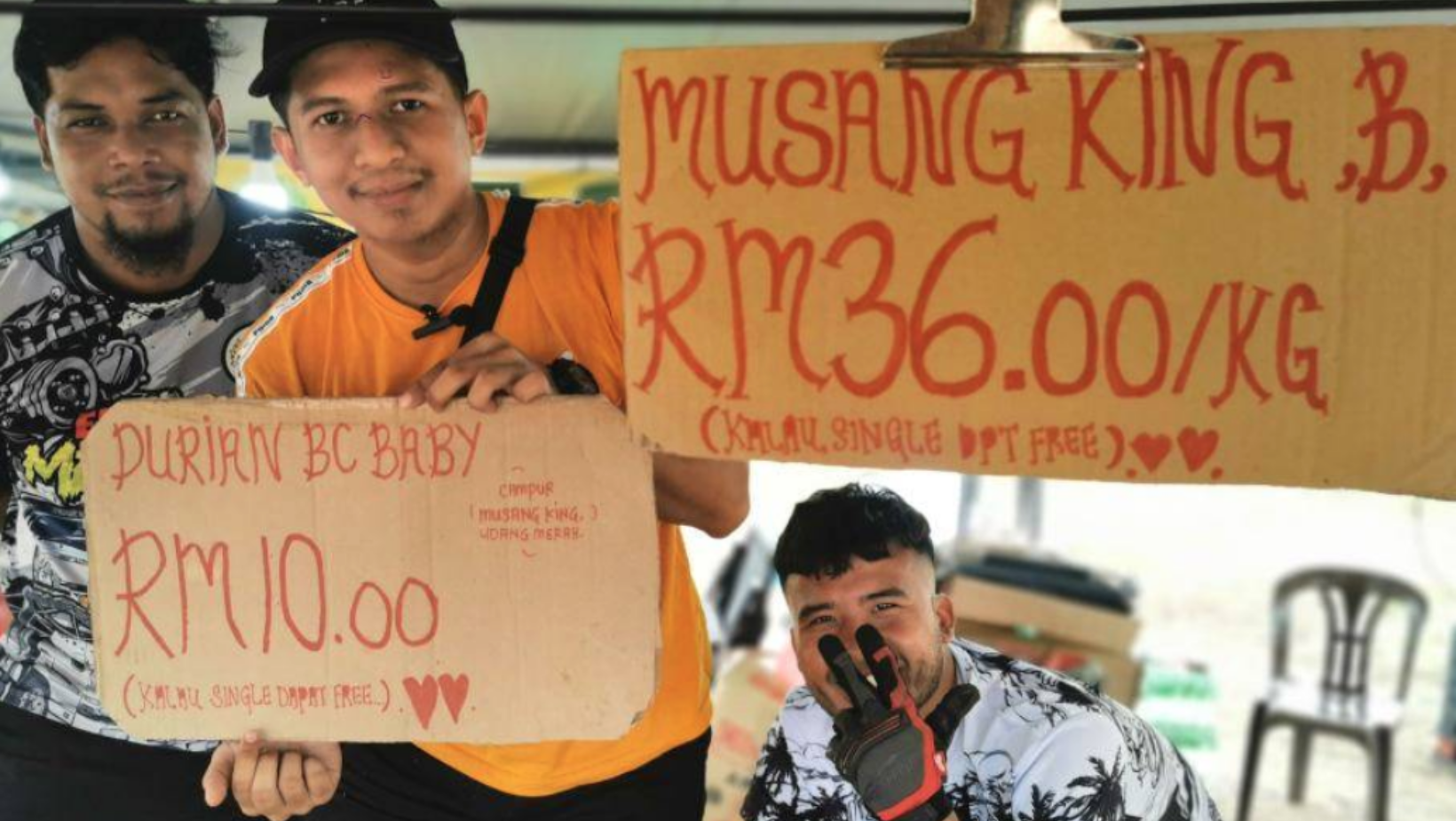astrogempak_tawar-durian-percuma-kepada-wanita-bujang,-idea-tercetus-ketika-tulis-harga.png