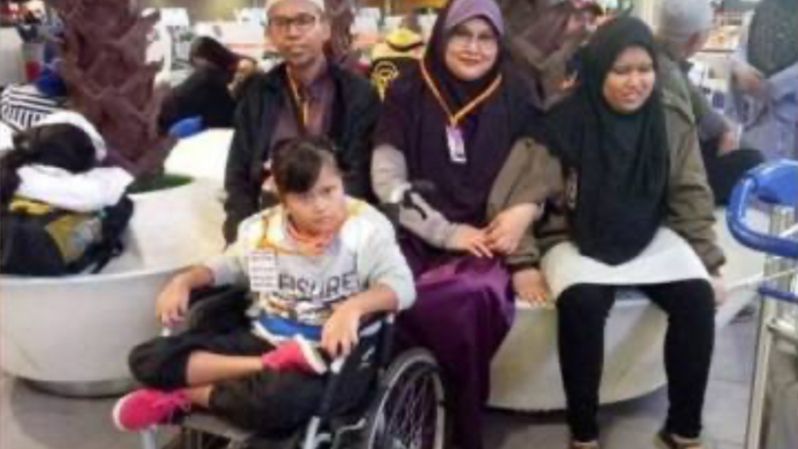 astrogempak_anak-hilang-di-klia2-rupa-rupanya-ada-dalam-pesawat.png