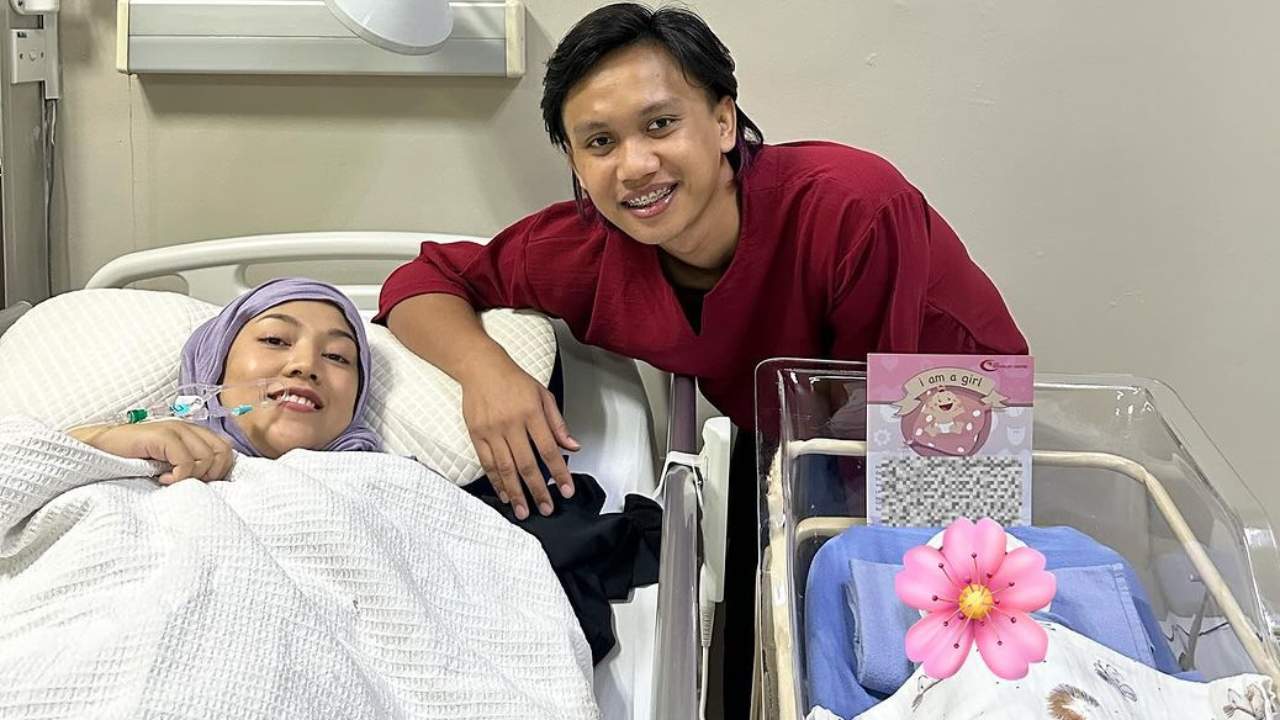 astro-gempak_ubai-syukur-shila-amzah-selamat-bersalin-beri-nama-anak-rhea-akira_1.jpg