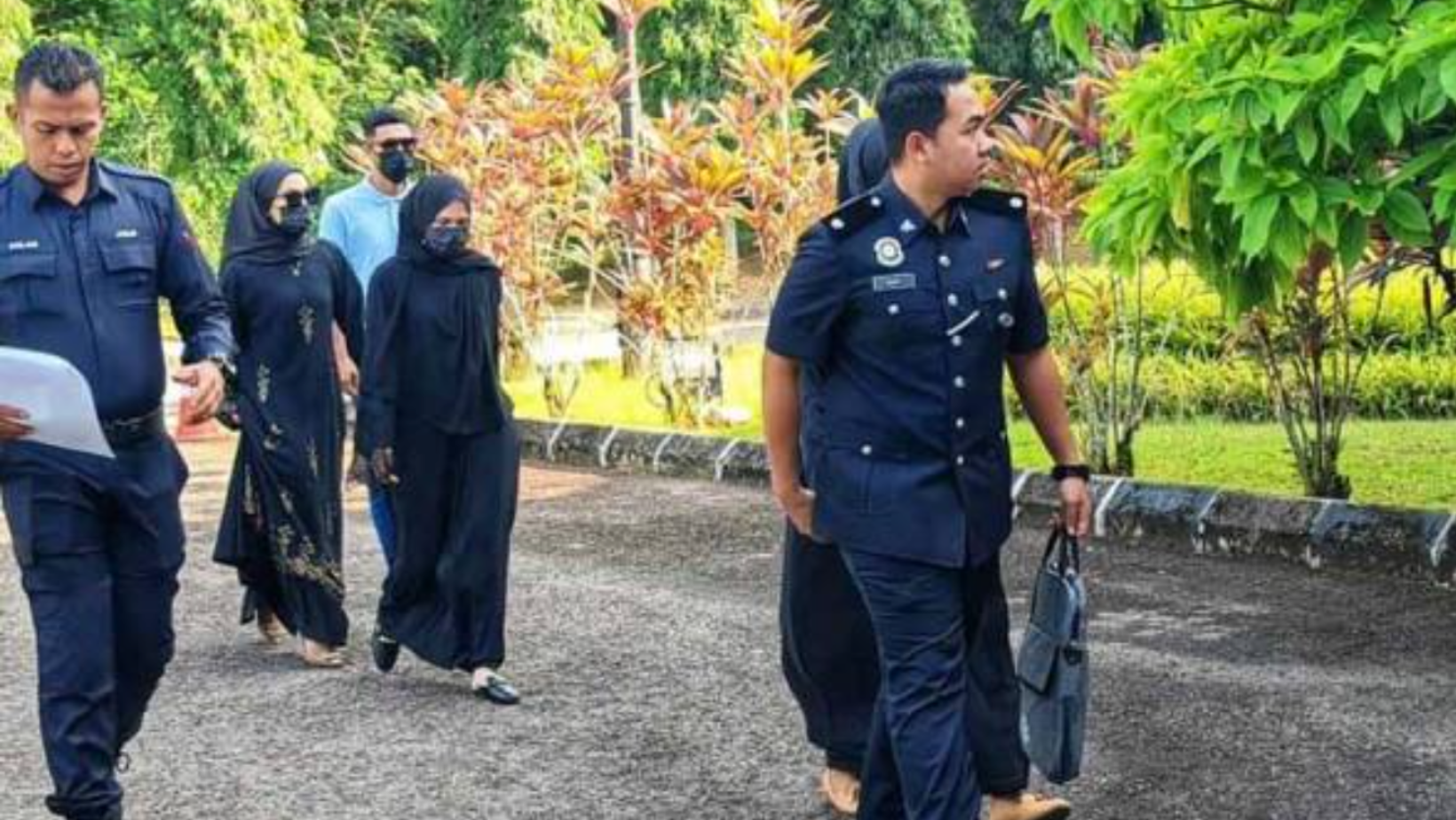 astrogempak_empat-mengaku-salah-masak-di-stesen-minyak,-didenda-rm500-seorang.png
