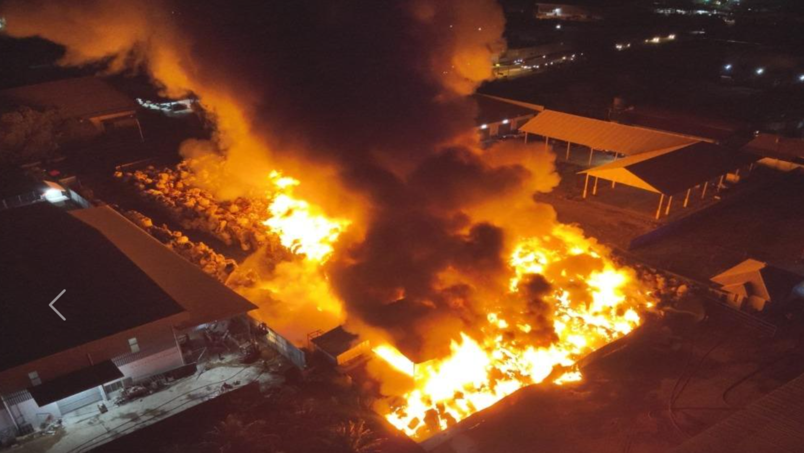 astrogempak-kilang-kitar-semula-terbakar.png