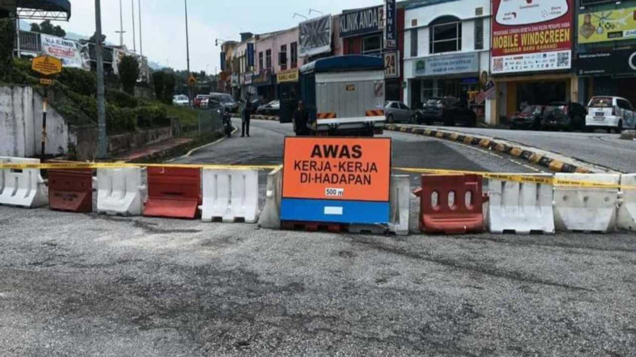 astro_gempak_ada-kesan-mendapan-jalan-bandar-rawang-2-ditutup-sementara.jpg