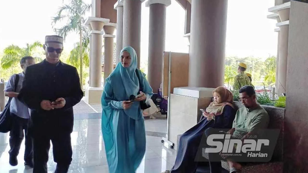 astrogempak_kes_cerai_zehnita_lantik_hakam.jpg