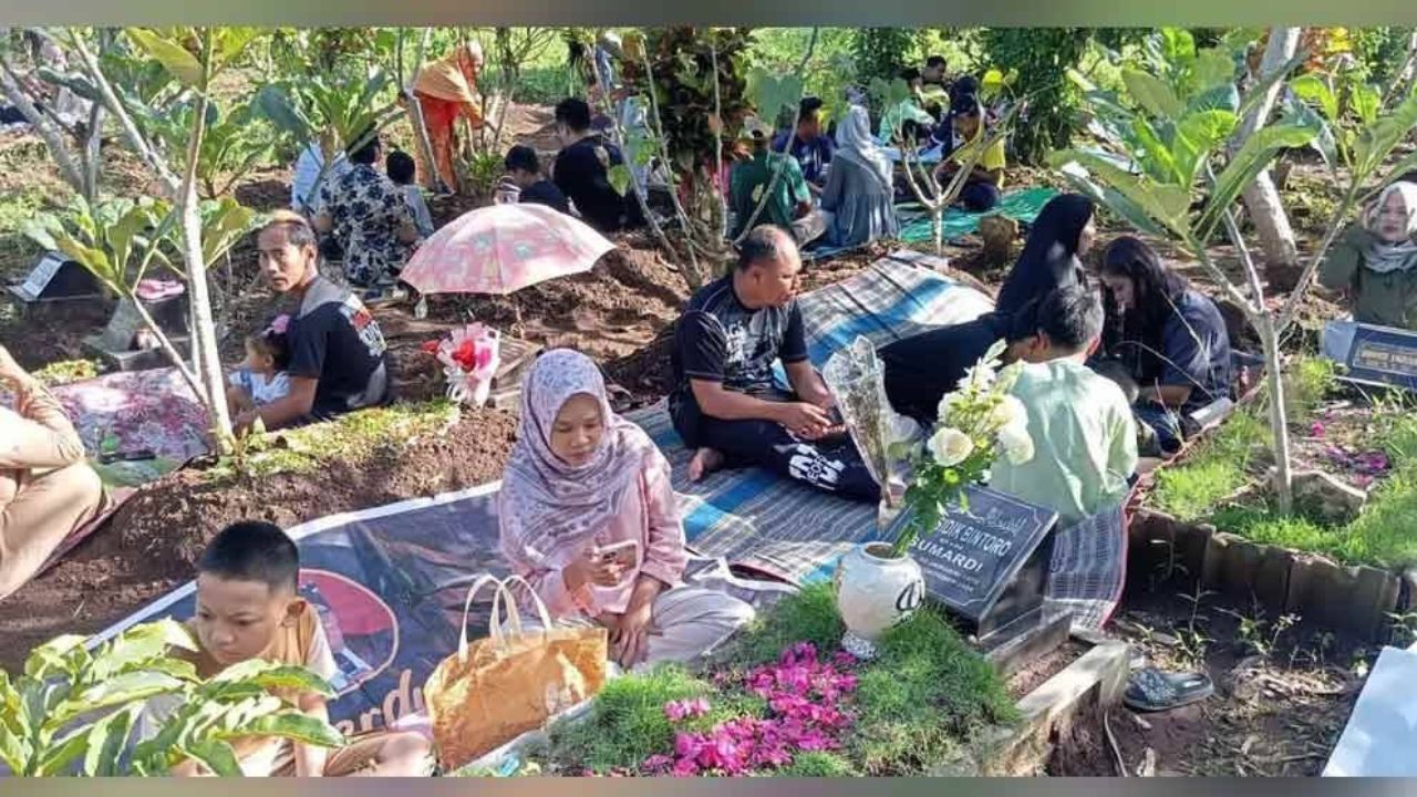 astrogempak_sambut_syawal_di_kubur.jpg