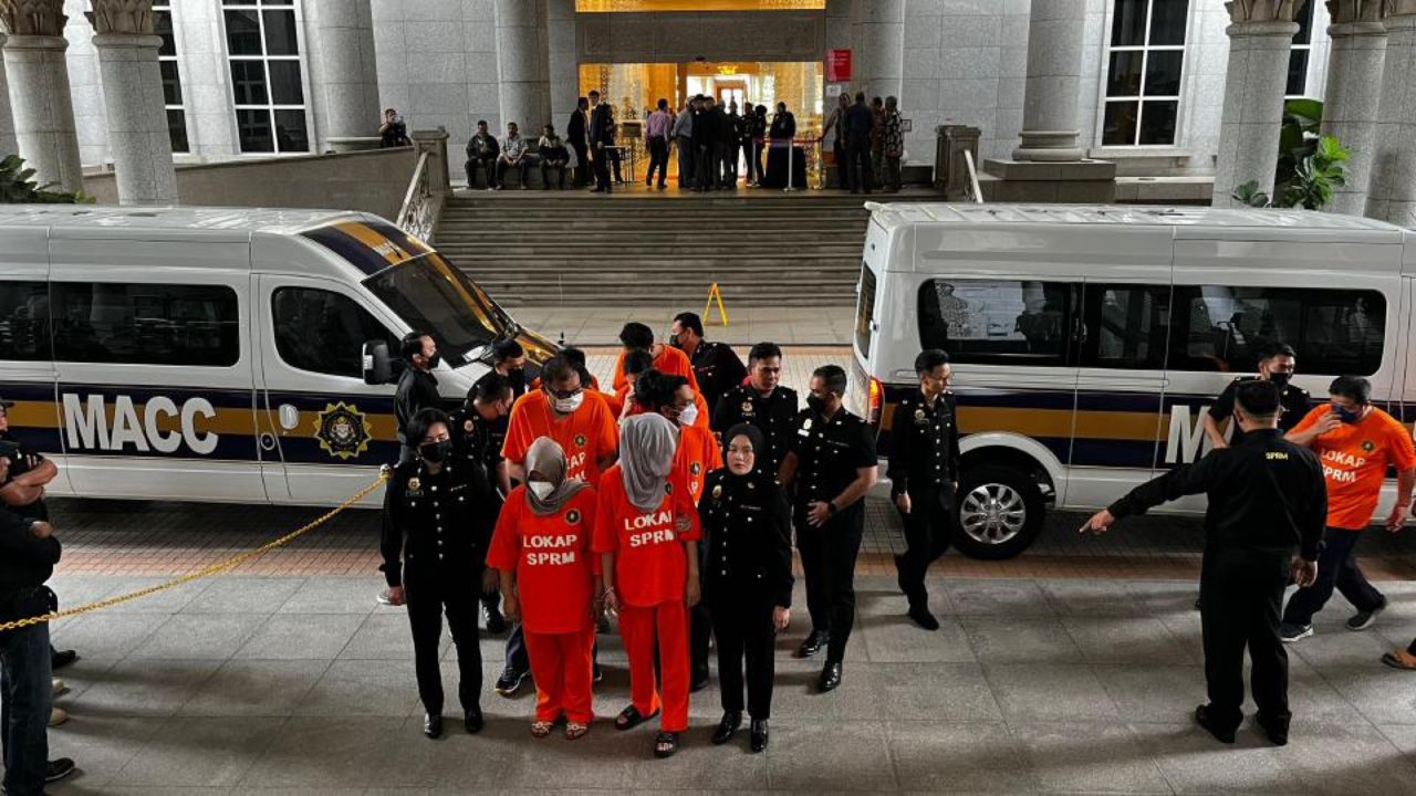 astro_gempak_sprm-siasat-selebriti-dibayar-oleh-syarikat-perunding-kewangan.png