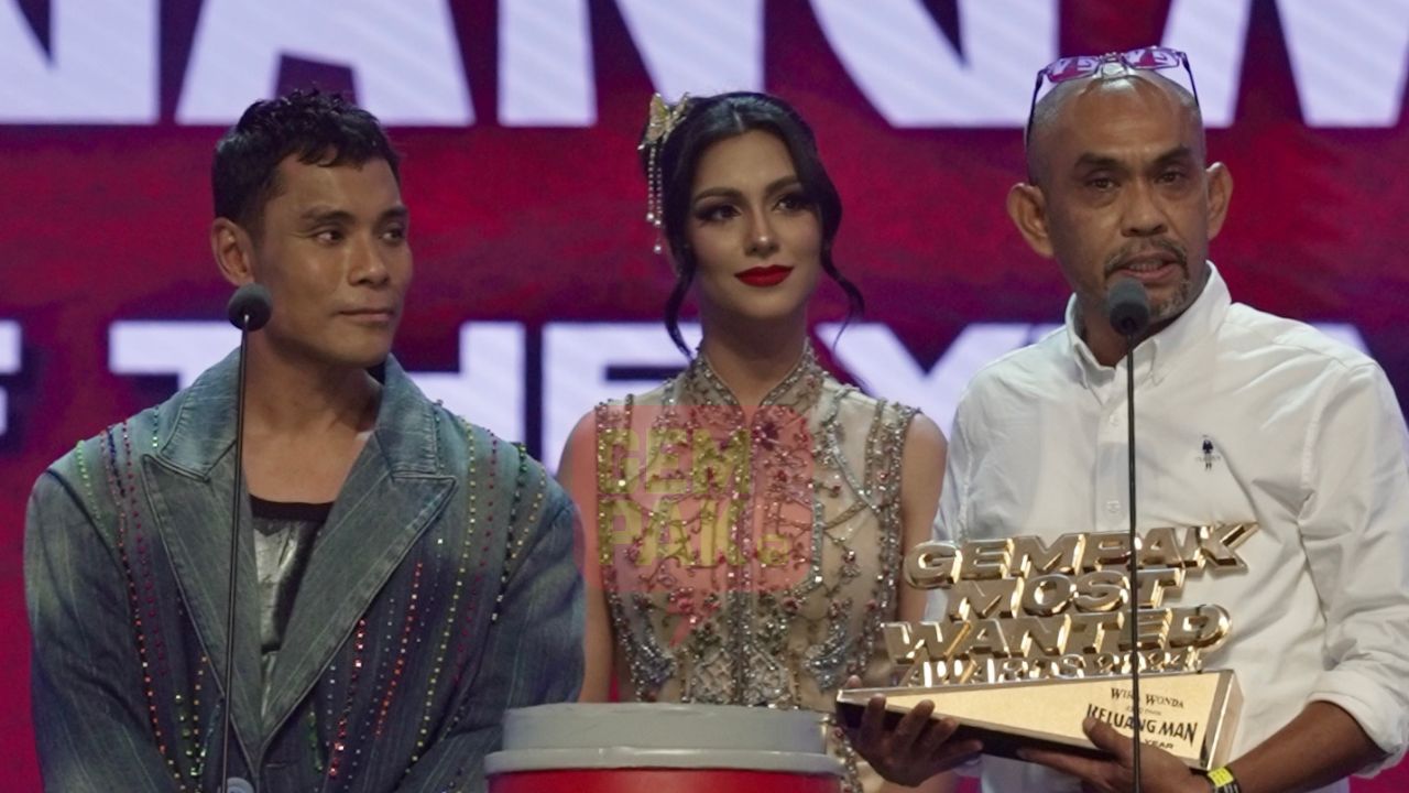 gmwa24__abbe_hae_anugerah_keluang_man_of_the_year.jpg