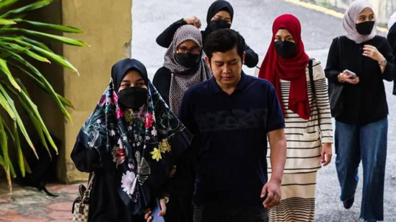 astro_gempak_saya-mengandungkan-melahirkan-membersarkan-zayn-ibu-zayn-rayyan.jpg