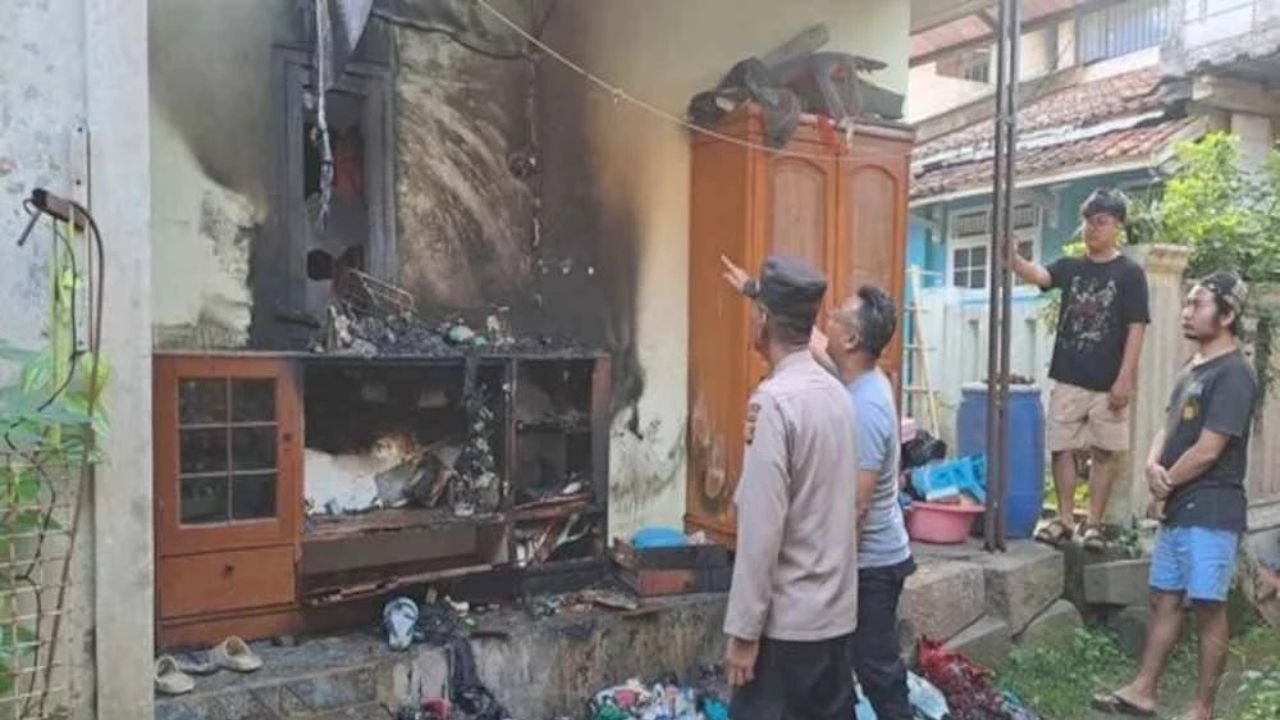 astrogempak_kanak_kanak-lelaki_tiru_aksi_ganas.jpg