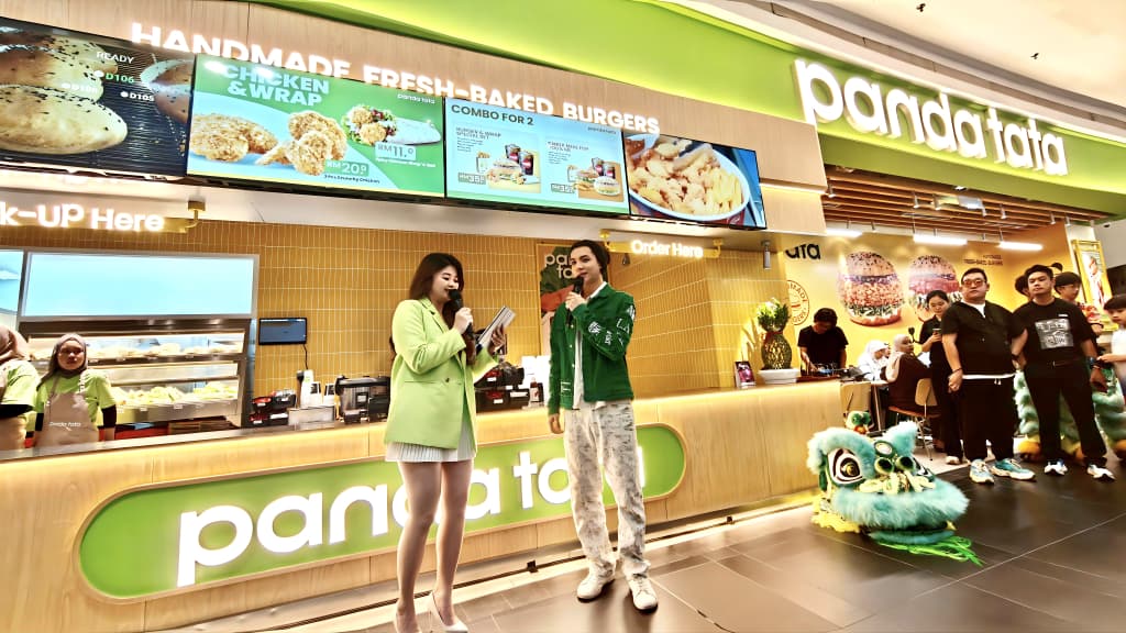 #FoodiesLife: Roti Burger Dibakar Segar Dalam 3 Minit, Panda Tata Bawa ...