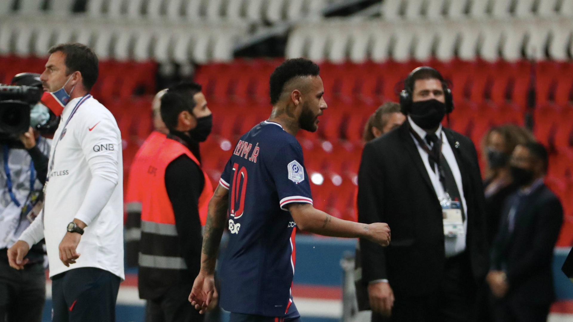 PSG sokong Neymar, mahu siasatan penuh isu perkauman | Stadium Astro