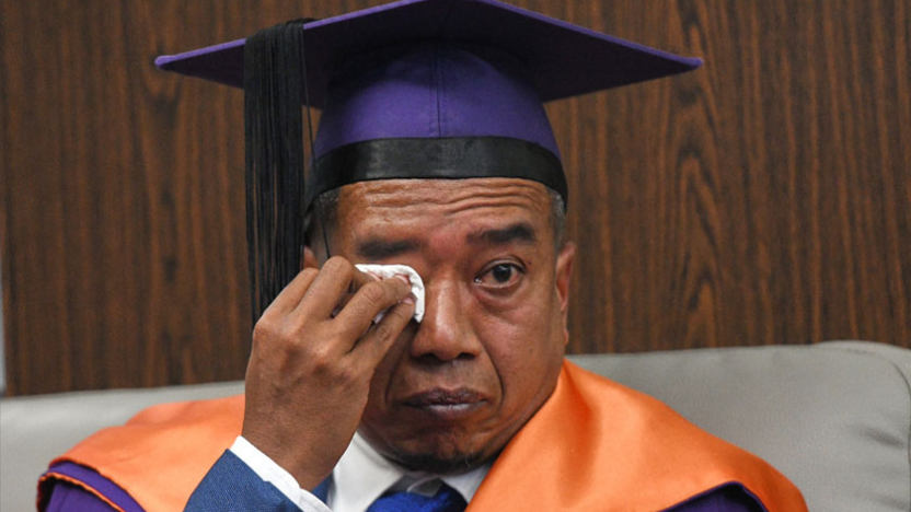 Mohd Khairul : The Degree That Healed A Heart and Rebuilt A Father's Pride | Astro Ulagam