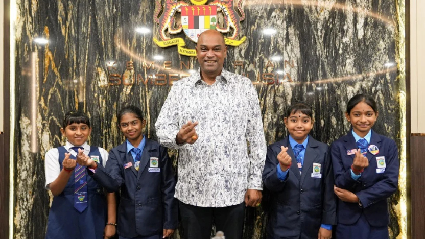 SJKT Ladang Kinrara Students Bring Pride to Malaysia | Astro Ulagam