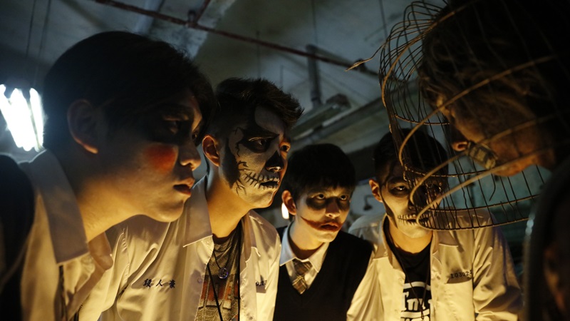 monsters_02.jpg monsters_02.jpg