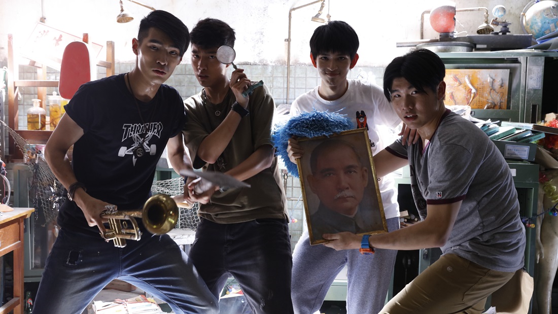 monsters_01.jpg monsters_01.jpg