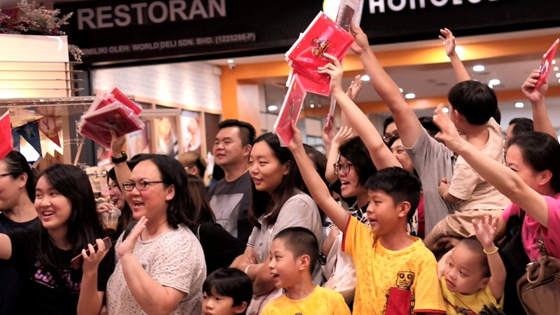 whoopee_03r.jpg whoopee_03r.jpg