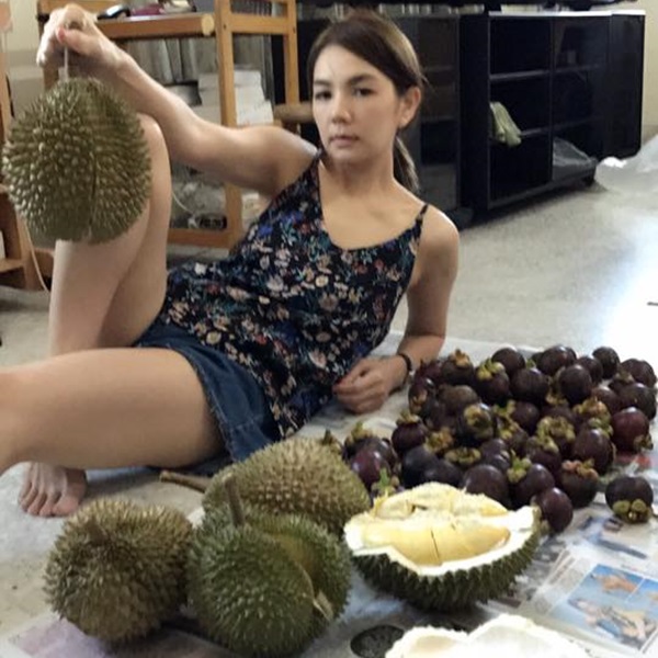 ella_durian_02.jpg