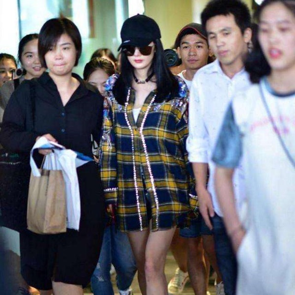 yangmi_airport_01.jpg