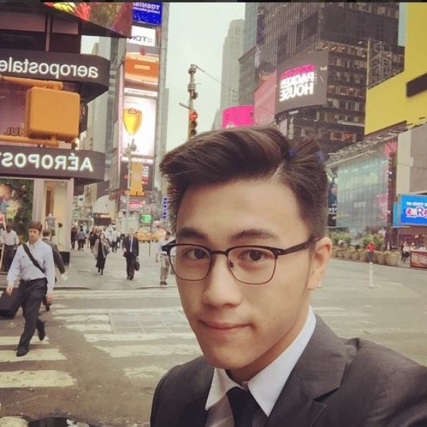 ferrari_06.jpg ferrari_06.jpg