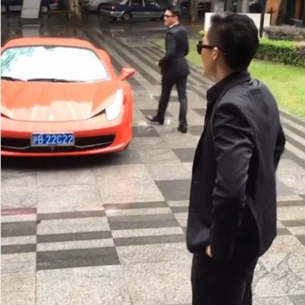 ferrari_08.jpg ferrari_08.jpg