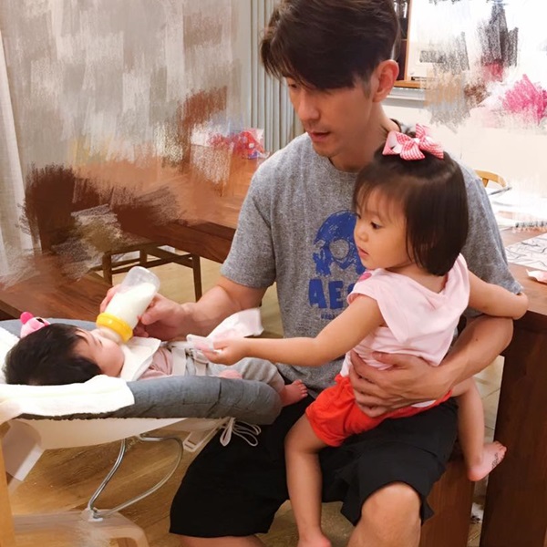 momnothere_02.jpg momnothere_02.jpg