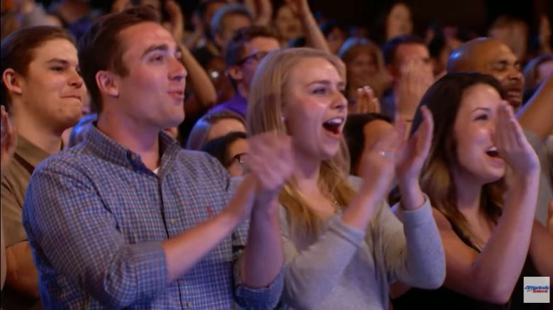 celine_sing_03.jpg celine_sing_03.jpg