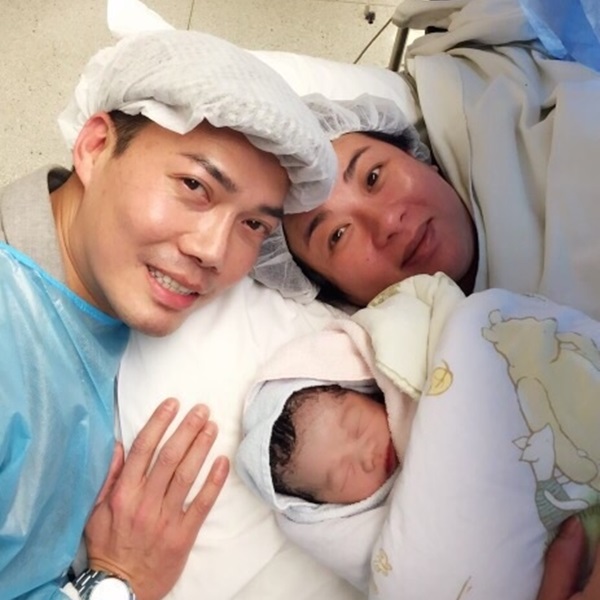 laughing_01.jpg laughing_01.jpg