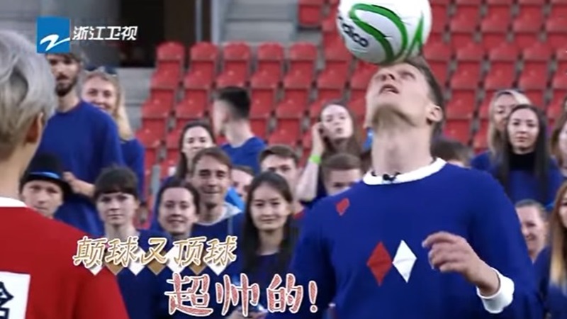 luhan_football_03.jpg
