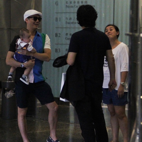 laughing_02.jpg laughing_02.jpg