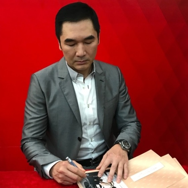 alexfong_watch_01.jpg alexfong_watch_01.jpg