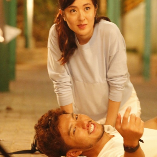 shoot_kiss_02.jpg shoot_kiss_02.jpg