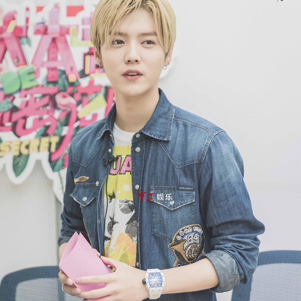 luhan_wallpaper_01.jpg luhan_wallpaper_01.jpg