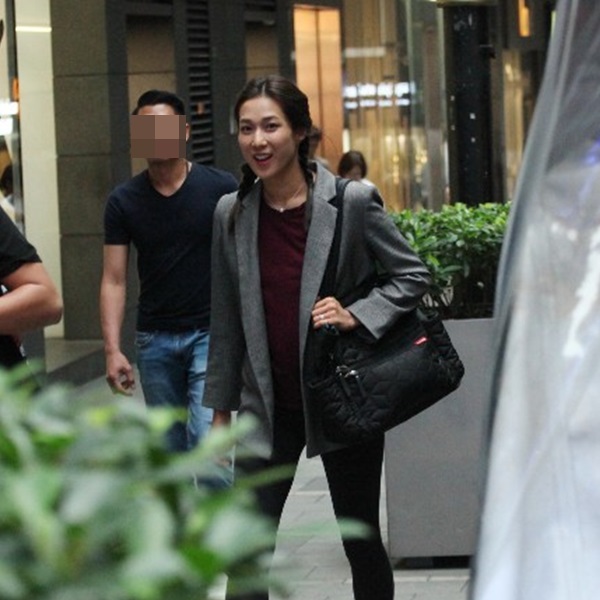 linda_taxi_06.jpg linda_taxi_06.jpg