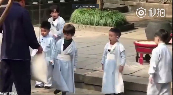 d2919916.jpg d2919916.jpg