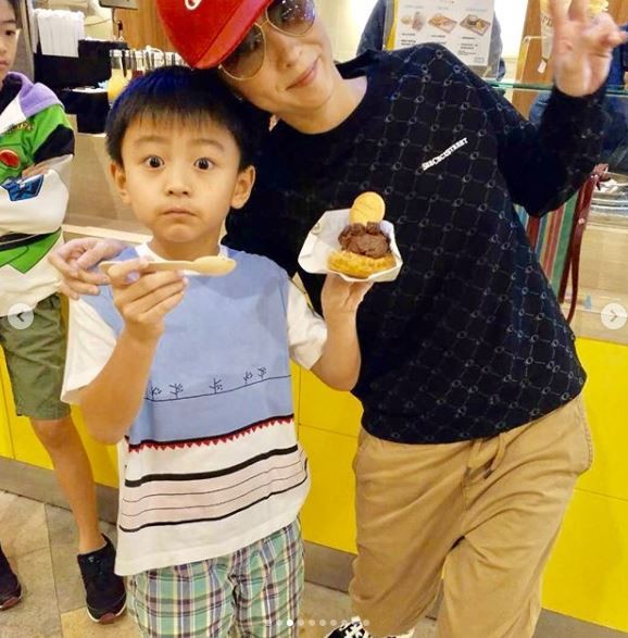 NicS_02.jpg NicS_02.jpg