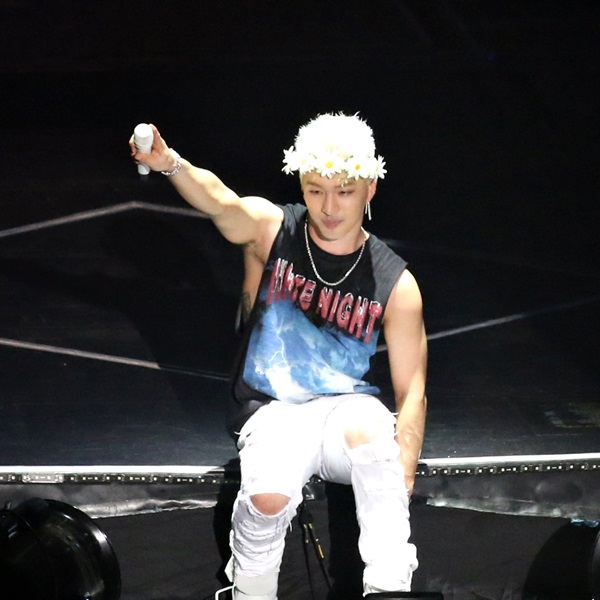 taeyang2017_09.jpg