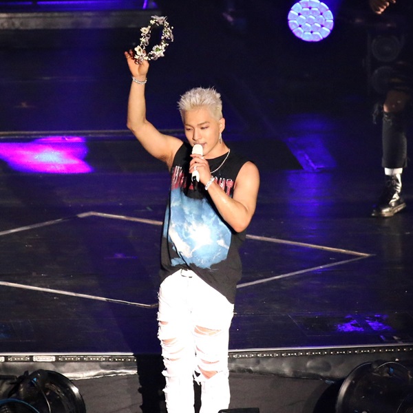 taeyang2017_08.jpg