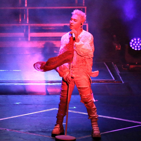 taeyang2017_02.jpg