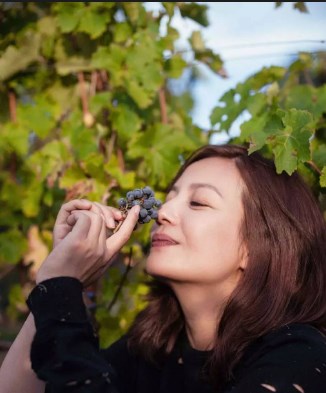 zhaowei_wine_11.jpg