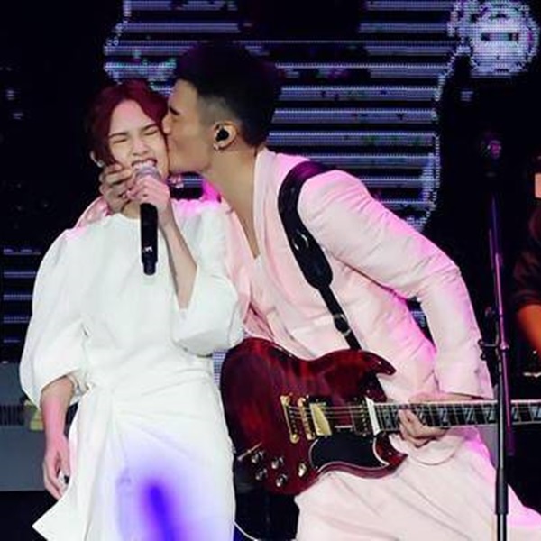 rainie_04.jpg rainie_04.jpg