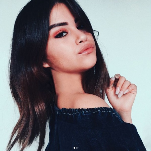 selena_03.jpg