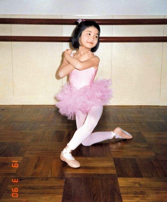 girl1·.jpg