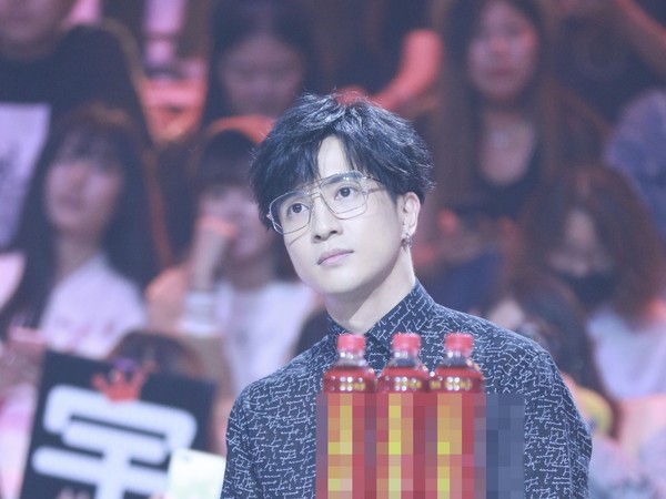 Xie_01.jpg Xie_01.jpg