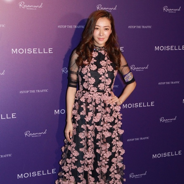 lynn_02.jpg lynn_02.jpg