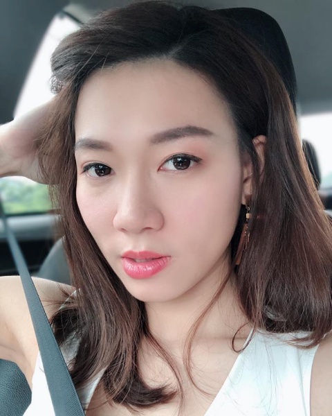 alanis_05.jpg alanis_05.jpg