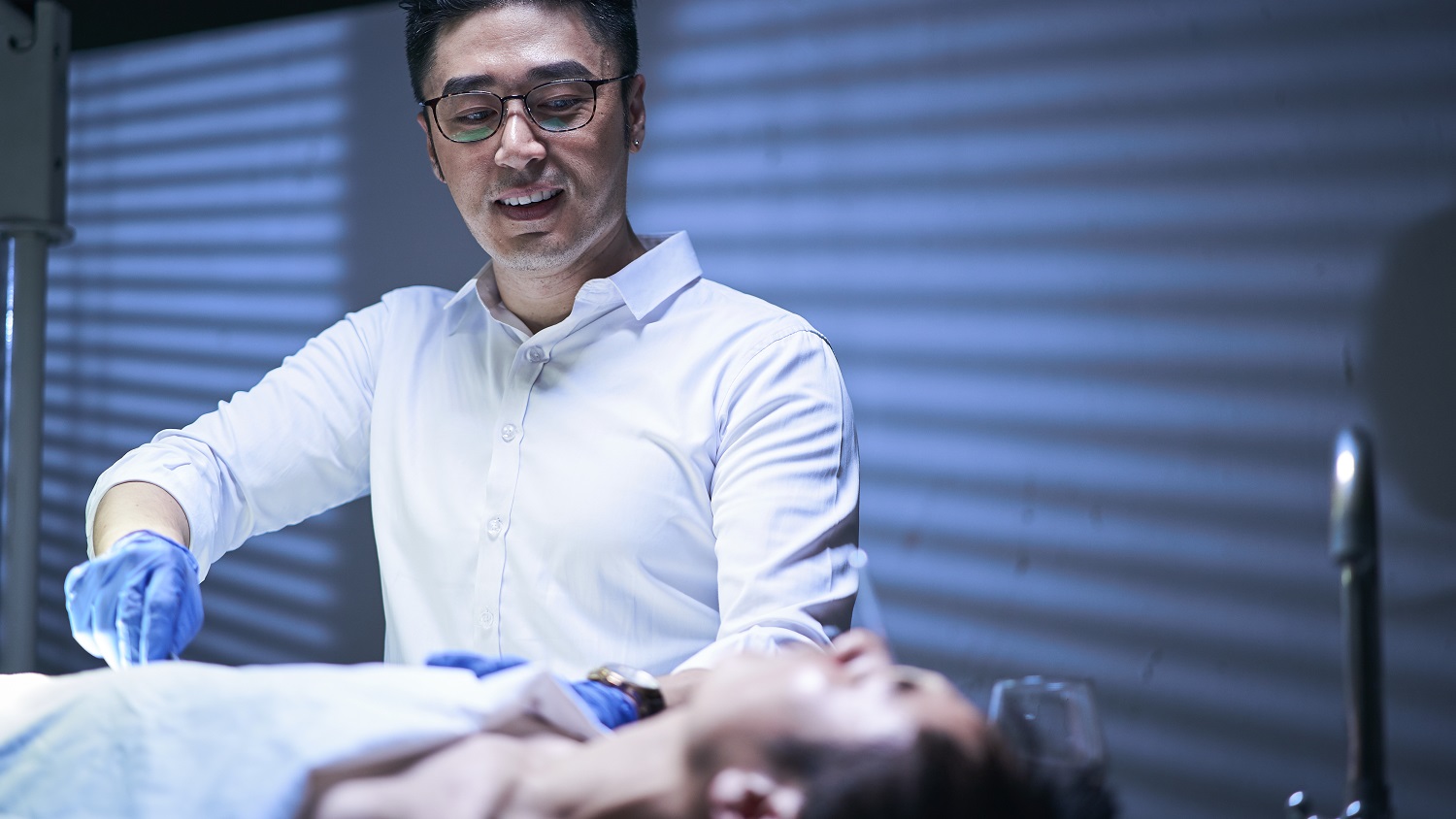 剧照-(2).jpg 剧照-(2).jpg