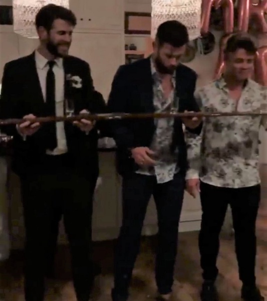 miley_01.jpg miley_01.jpg