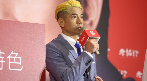 aaron_01.jpg aaron_01.jpg